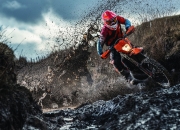 阿尔瓦雷斯的伤病（阿尔瓦雷斯伤病史）